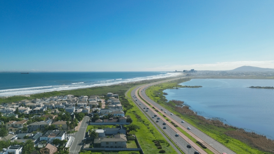 To Let 3 Bedroom Property for Rent in Sunset Beach Western Cape